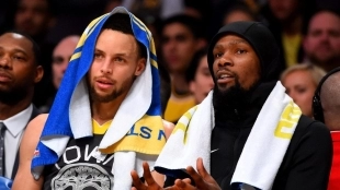 Kevin Durant y Stephen Curry | Foto: getty images