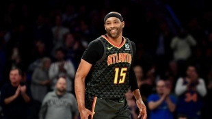 Vince Carter, con la camiseta de Atlanta Hawks.