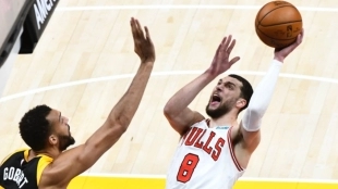 Rudy Gobert, jugador de Utah Jazz, y Zach LaVine, jugador de Chicago Bulls.