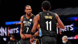 Kevin Durant y Kyrie Irving, con los Brooklyn Nets