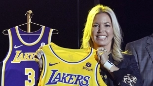 Jeanie Buss, propietaria de Los Angeles Lakers.