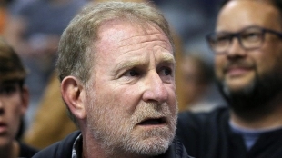 Robert Sarver, propietario de los Suns de 2004 a 2022