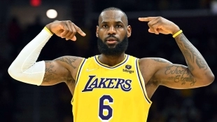 LeBron James, estrella de Los Angeles Lakers.