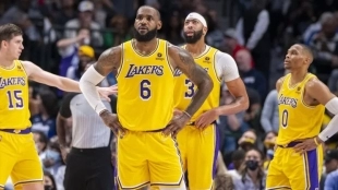 Los Angeles Lakers suman su cuarta derrota en cuatro partidos (0-4).