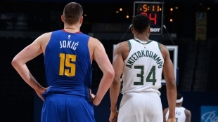 Nikola Jokic y Giannis Antetokounmpo, dos de los mayores candidatos al MVP 2023