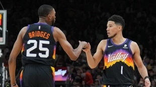 Devin Booker, estrella de Phoenix Suns.