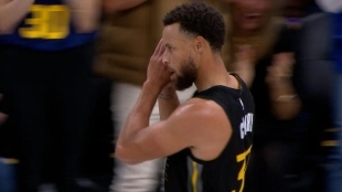 Stephen Curry, haciendo su celebración 'night, night'