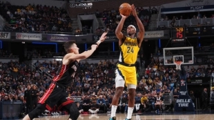 Buddy Hield, cerca de Lakers. Foto: gettyimages