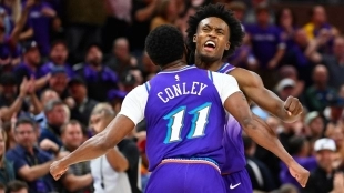 Mike Conley y Collin Sexton, celebrando