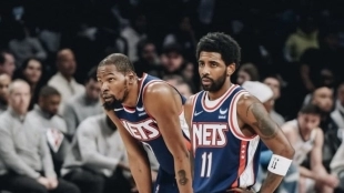 Kevin Durant y Kyrie Irving, estrellas de Brooklyn Nets.