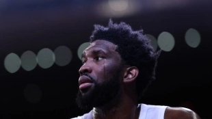 Joel Embiid, contra Knicks en Navidad. Foto: gettyimages