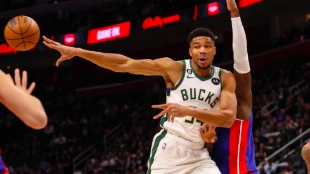 Giannis Antetokounmpo, estrella de Milwaukee Bucks. 
