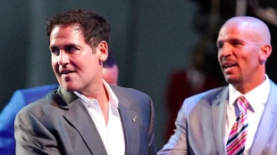 Mark Cuban, junto a Jason Kidd.