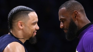 Dillon Brooks y LeBron James