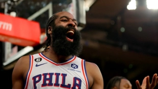 James Harden, estrella de Philadelphia 76ers.