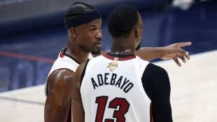 Jimmy Butler y Bam Adebayo