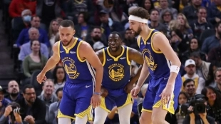 Stephen Curry, Draymond Green y Klay Thompson