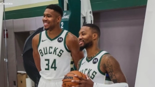 Giannis Antetokounmpo y Damian Lillard, estrellas de Milwaukee Bucks. 