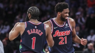 James Harden y Joel Embiid