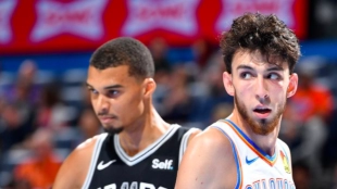 Wembanyama y Holmgren, dos jugadores diferentes. 