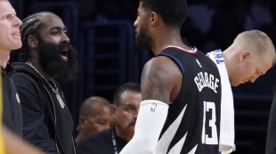 James Harden y Paul George