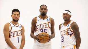 Devin Booker, Kevin Durant y Bradley Beal