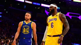 LeBron James y Stephen Curry, estrellas de Lakers y Warriors.