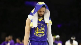 Stephen Curry pasa por un mal momento colectivo y personal.