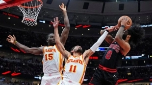 Los Bulls destrozan a los Hawks y se jugarán el último puesto de playoffs contra los Heat