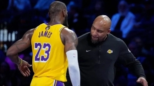 Darvin Ham, entrenador de Los Angeles Lakers.