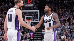 Domantas Sabonis y Malik Monk