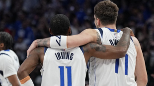Irving y Doncic, estrellas de Dallas Mavericks. 