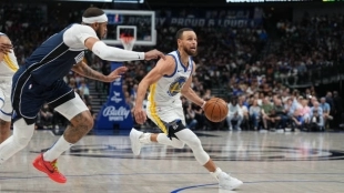 Stephen Curry, opciones Warriors evitar última plaza play-in. Foto: gettyimages
