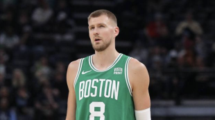 Kristaps Porzingis, jugador de Boston Celtics. 
