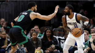 Irving vs. Tatum en un Celtics-Mavs. 