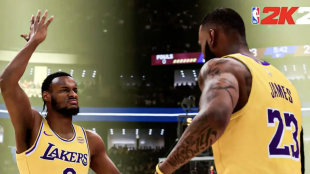 NBA 2K25, con LeBron James y Bronny James. 