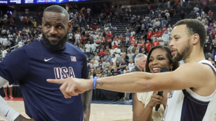 LeBron James y Stephen Curry, los chicos de Akron. 