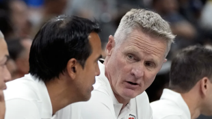 Steve Kerr, junto a Erik Spoelstra, entrenadores del Team USA en los JJOO 2024.