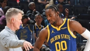 Steve Kerr and Jonathan Kuminga, coach and player of the Golden State Warriors.