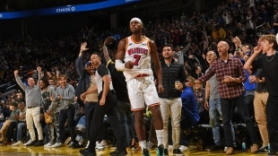 Buddy Hield records triples with Warriors. Photo: gettyimages.
