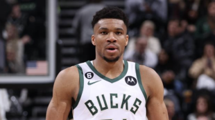 Giannis Antetokounmpo is rumored to play for the New York Knicks.