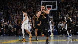Curry, exhibición con Mavs. Foto: gettyimages