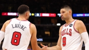 Zach LaVine and Nikola Vucevic, players of the Chicago Bulls.