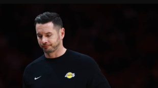 JJ Redick, embarrassed by Lakers. Photo: gettyimages
