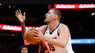Nikola Jokic, candidato a mejor jugador de la historia. Foto: gettyimages