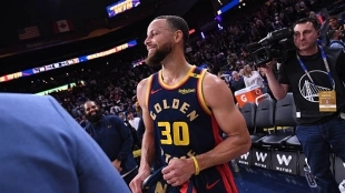 Curry talks about the Warriors' aspirations. Photo: gettyimages