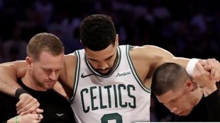 ¡Terror en Boston! Los Celtics, al borde de la eliminación con Jayson Tatum lesionado
