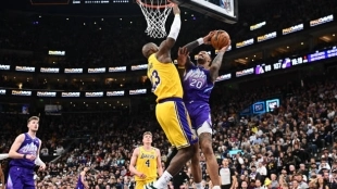 John Collins, descartado para Lakers. Foto: gettyimages