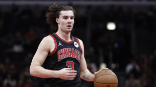 Josh Giddey has renewed his contract with the Chicago Bulls.
