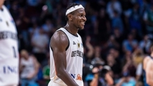 Isaac Bonga fue el MVP de la final del Eurobasket 2025